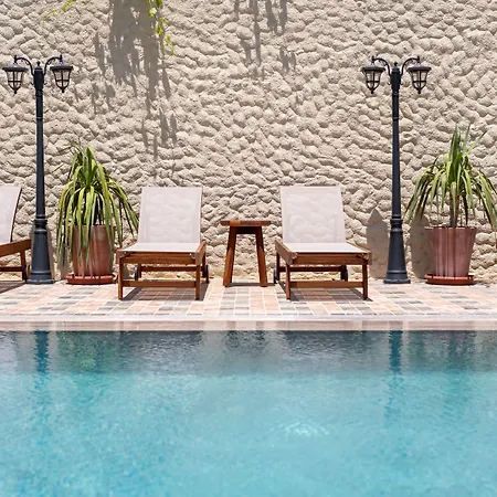 Отель Motif Кешме