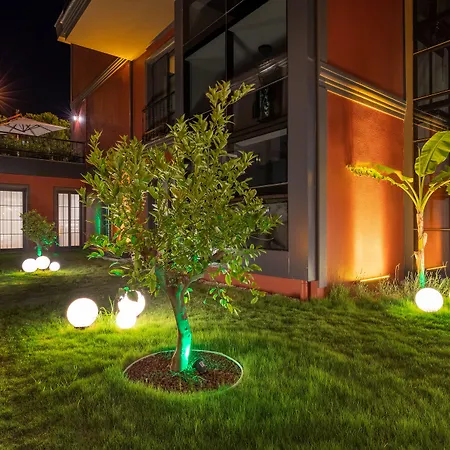 Motif Hotel *