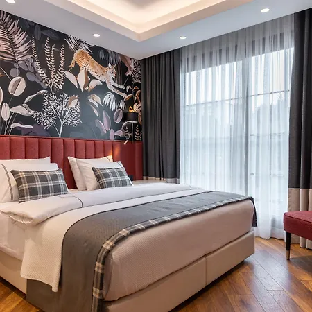 Otel Motif Çeşme