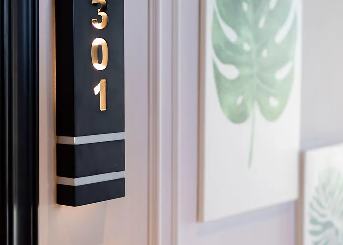 Hotel Motif